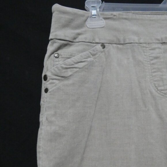 REITMANS | size 13 | Comfort Fit | Khaki Corduroy / Cords Pants - Picture 3 of 16